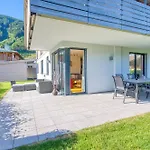 Golf & Glacier View - By Alpen Apartments